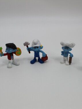 Vintage Smurfs Figures lot of 5 Collectibles Figurines Peyo 2011-2013
